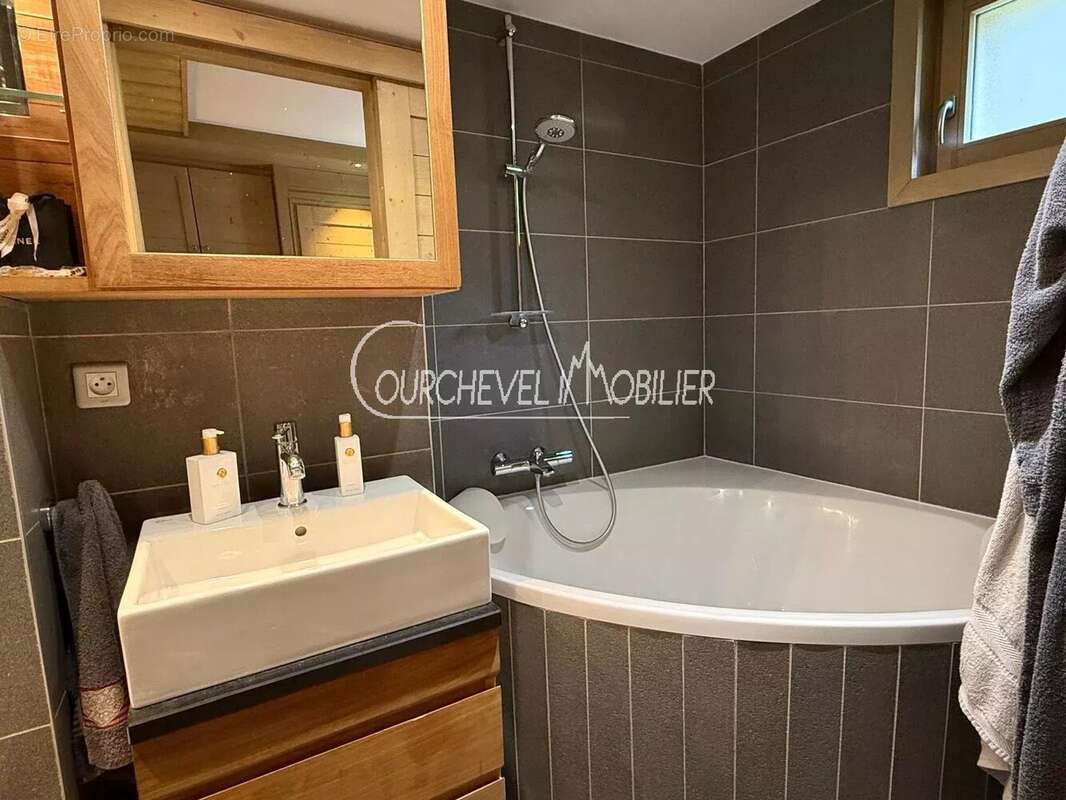 Appartement à LA PERRIERE