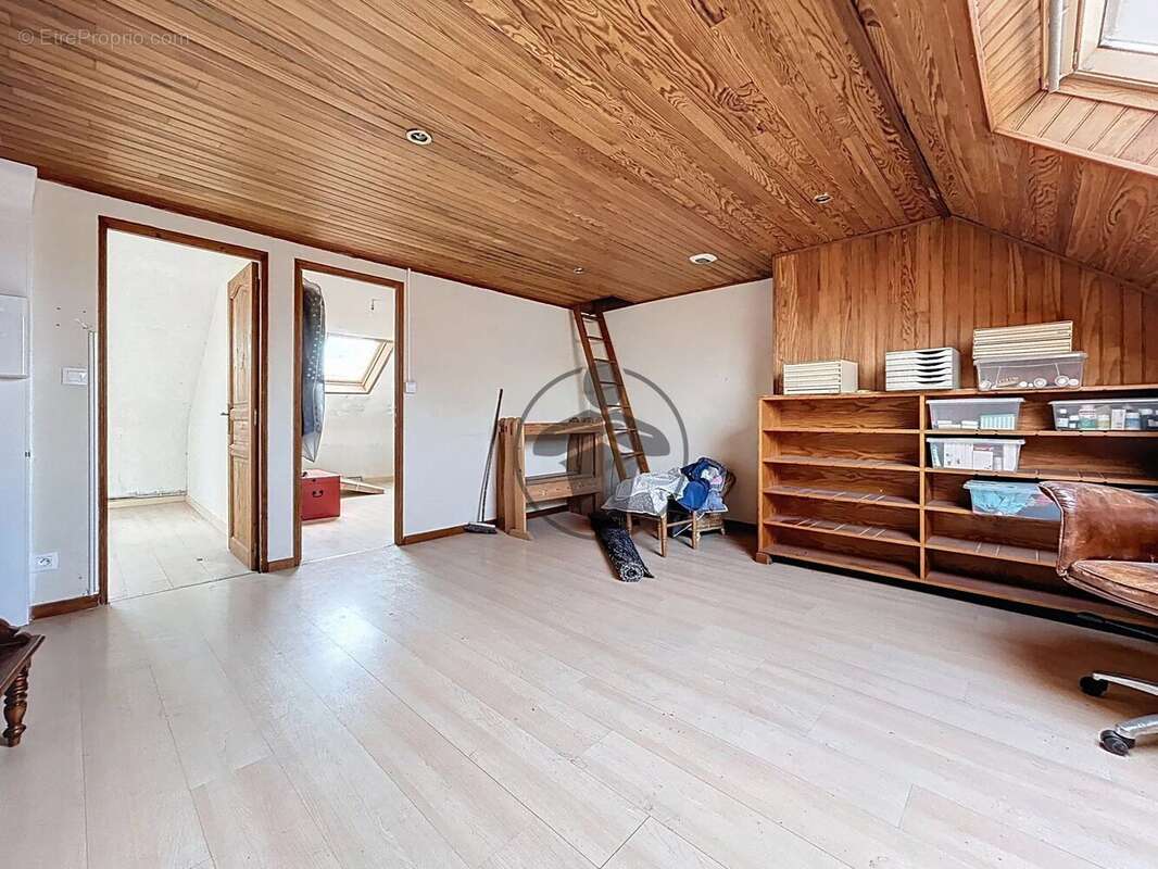 Commerce à SAINT-QUENTIN