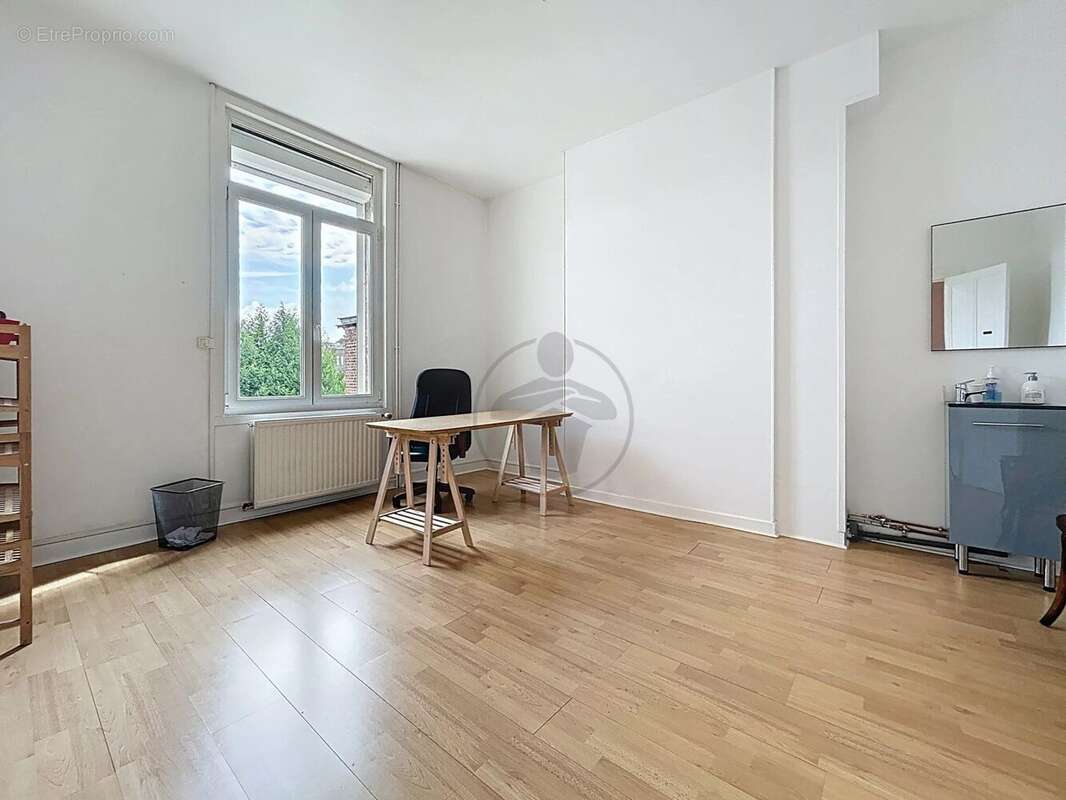 Commerce à SAINT-QUENTIN