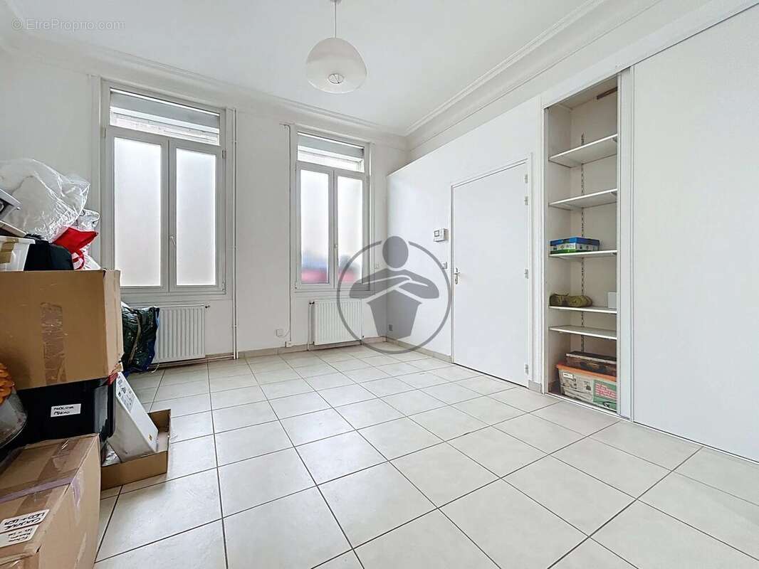 Commerce à SAINT-QUENTIN