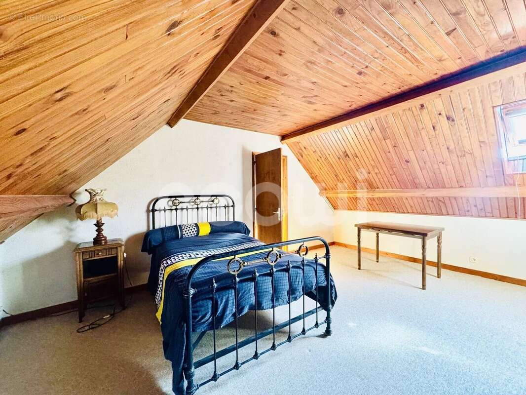 Maison à SAINT-ELOY-LES-MINES