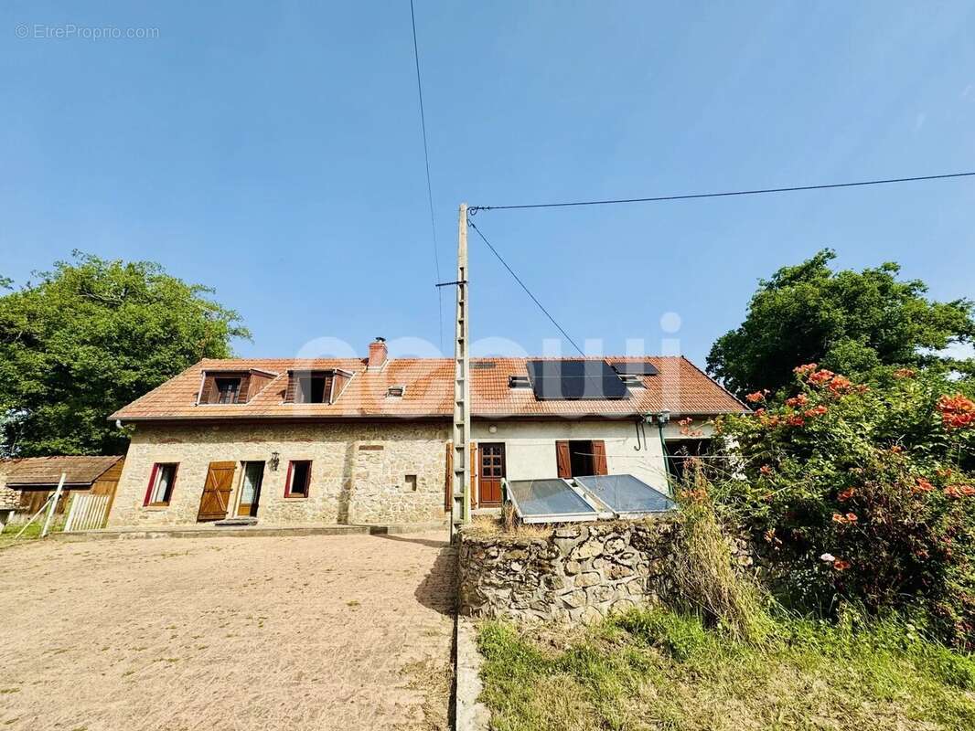 Maison à SAINT-ELOY-LES-MINES