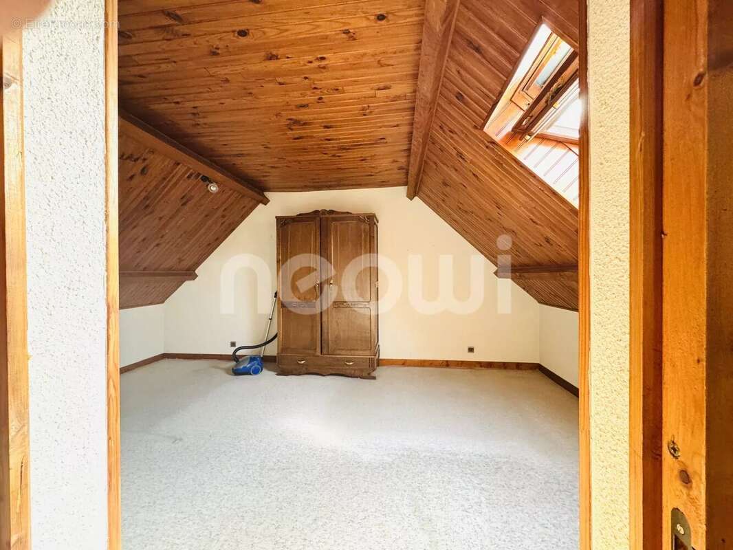 Maison à SAINT-ELOY-LES-MINES