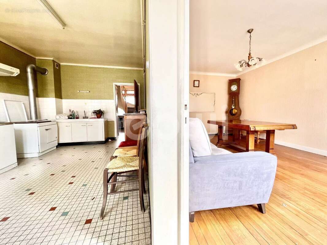 Maison à SAINT-GEORGES-DE-MONS