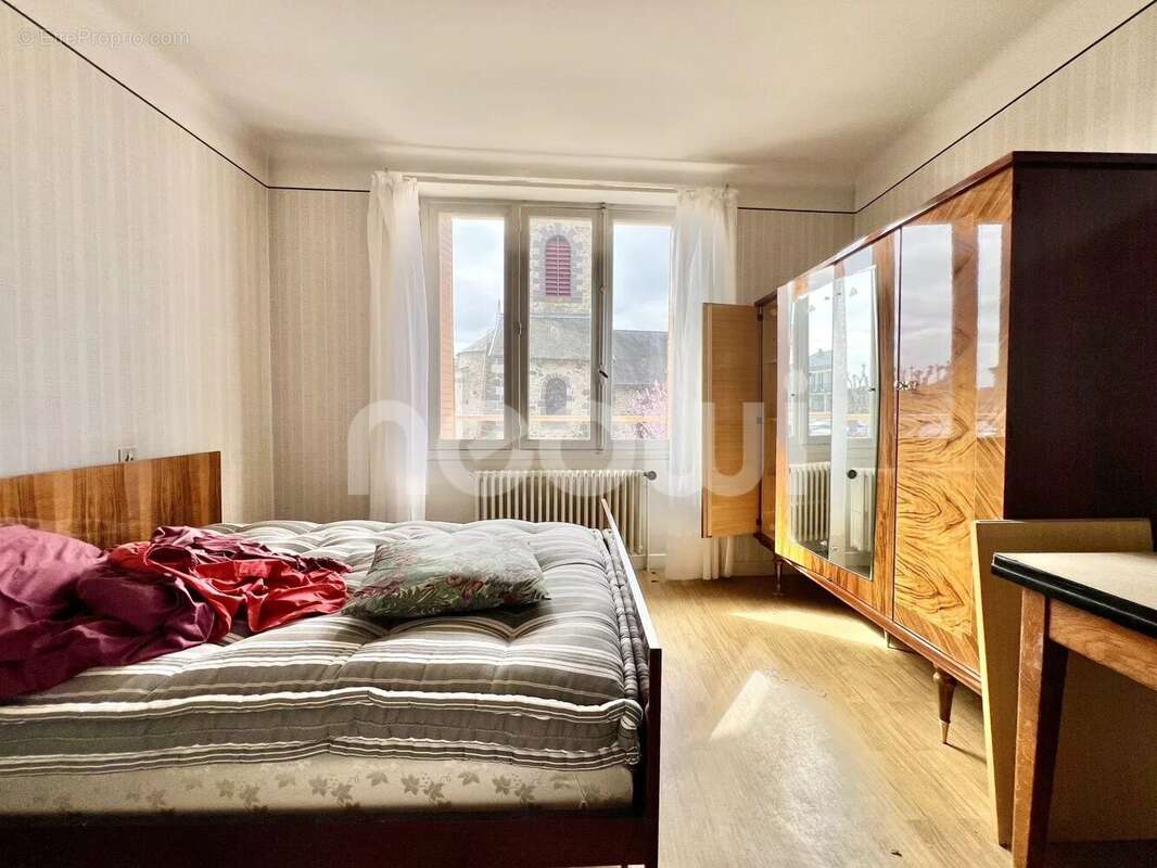 Maison à SAINT-GEORGES-DE-MONS