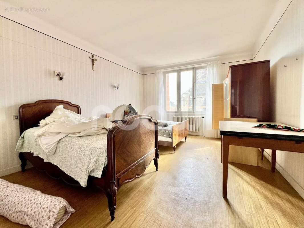 Maison à SAINT-GEORGES-DE-MONS