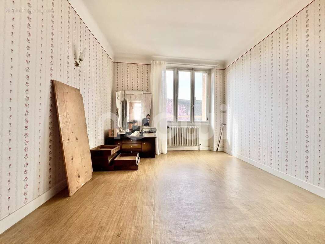 Maison à SAINT-GEORGES-DE-MONS