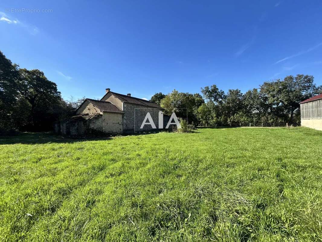 Maison à FONTENILLE