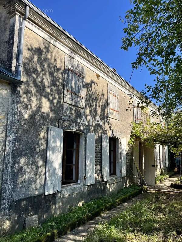 Maison à FONTENILLE