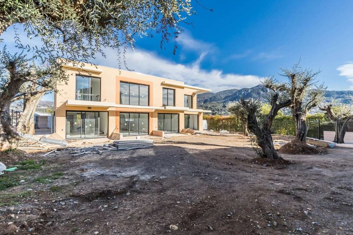 Appartement à CARROS