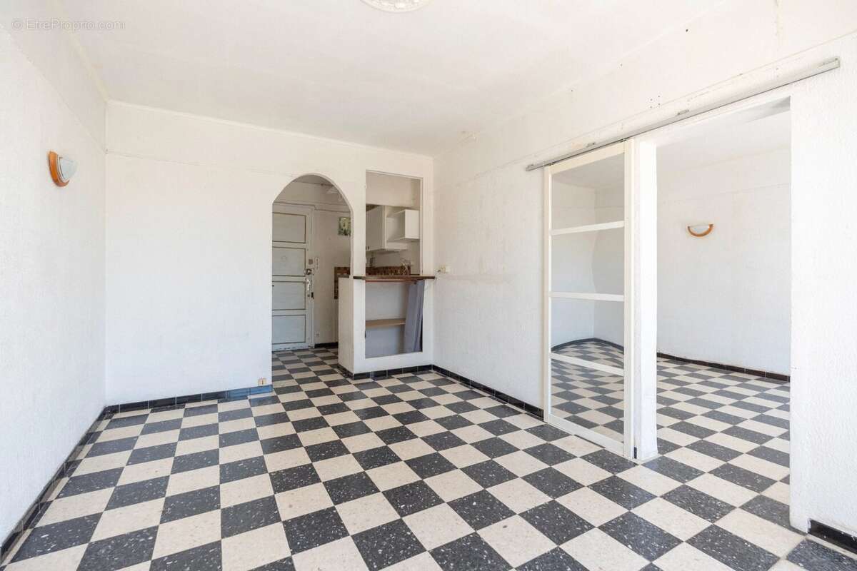 Appartement à MARSEILLE-7E