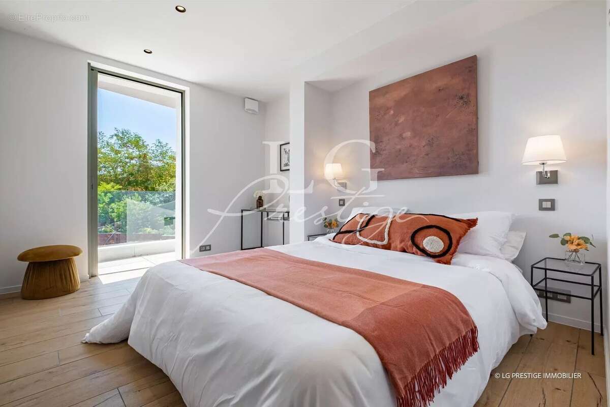 Appartement à LES ADRETS-DE-L&#039;ESTEREL