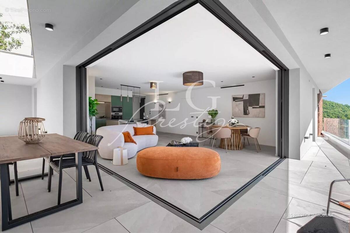 Appartement à LES ADRETS-DE-L&#039;ESTEREL