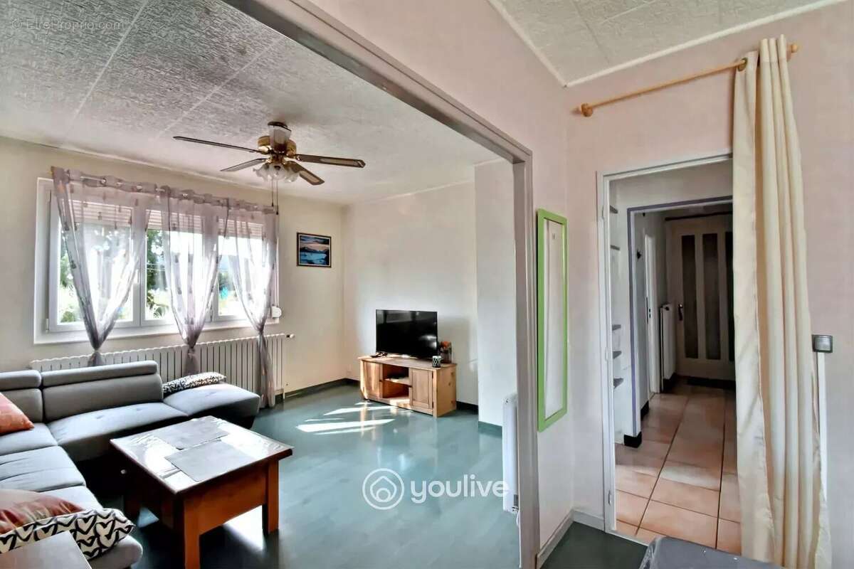 Maison à PONT-DE-ROIDE