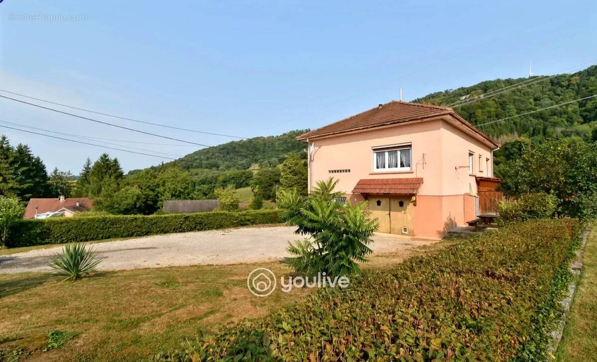 Maison à PONT-DE-ROIDE