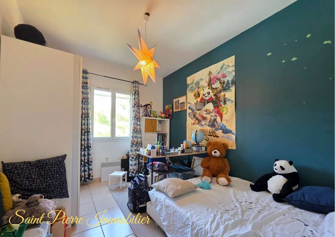 Maison à SAINT-MITRE-LES-REMPARTS