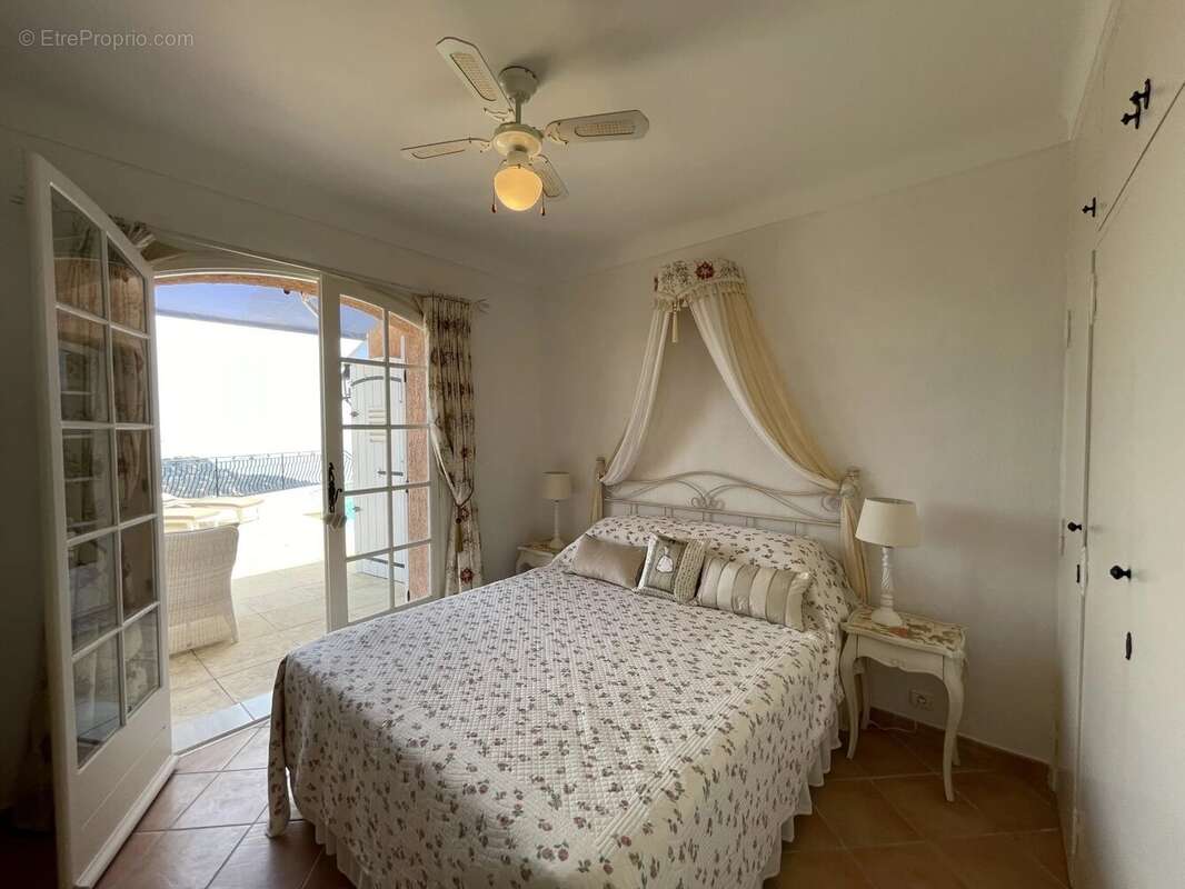 Maison à THEOULE-SUR-MER