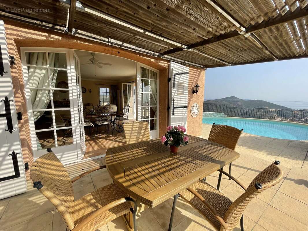 Maison à THEOULE-SUR-MER