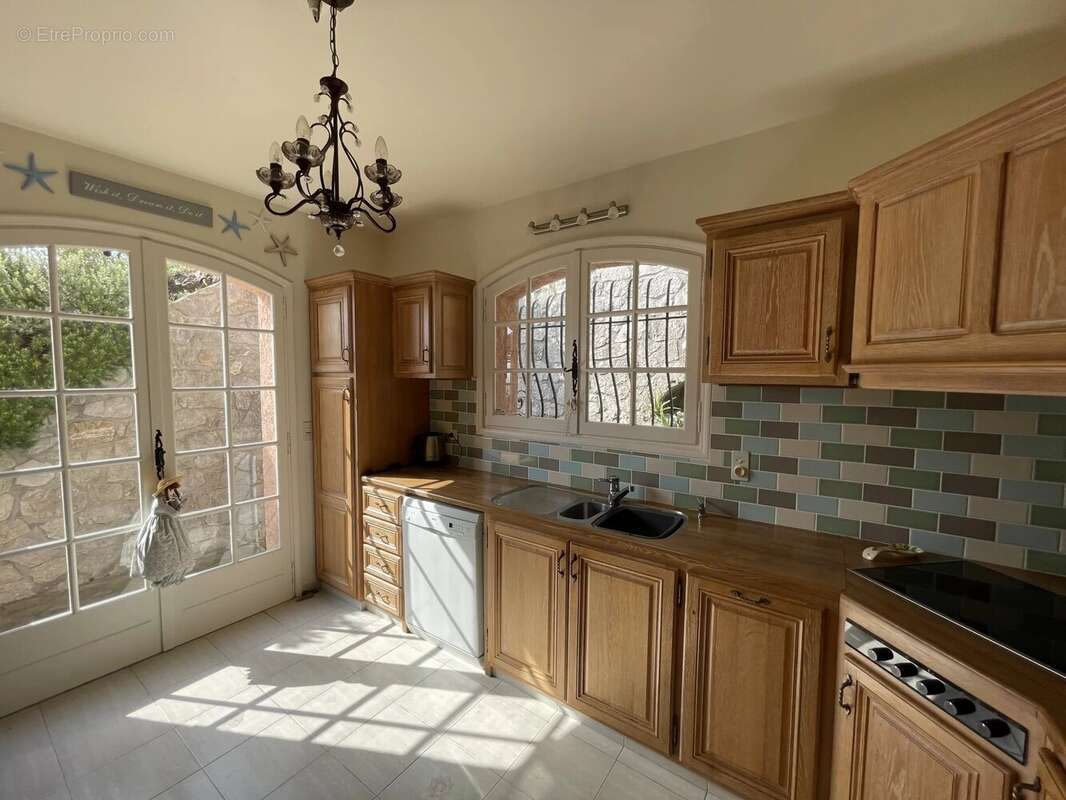 Maison à THEOULE-SUR-MER