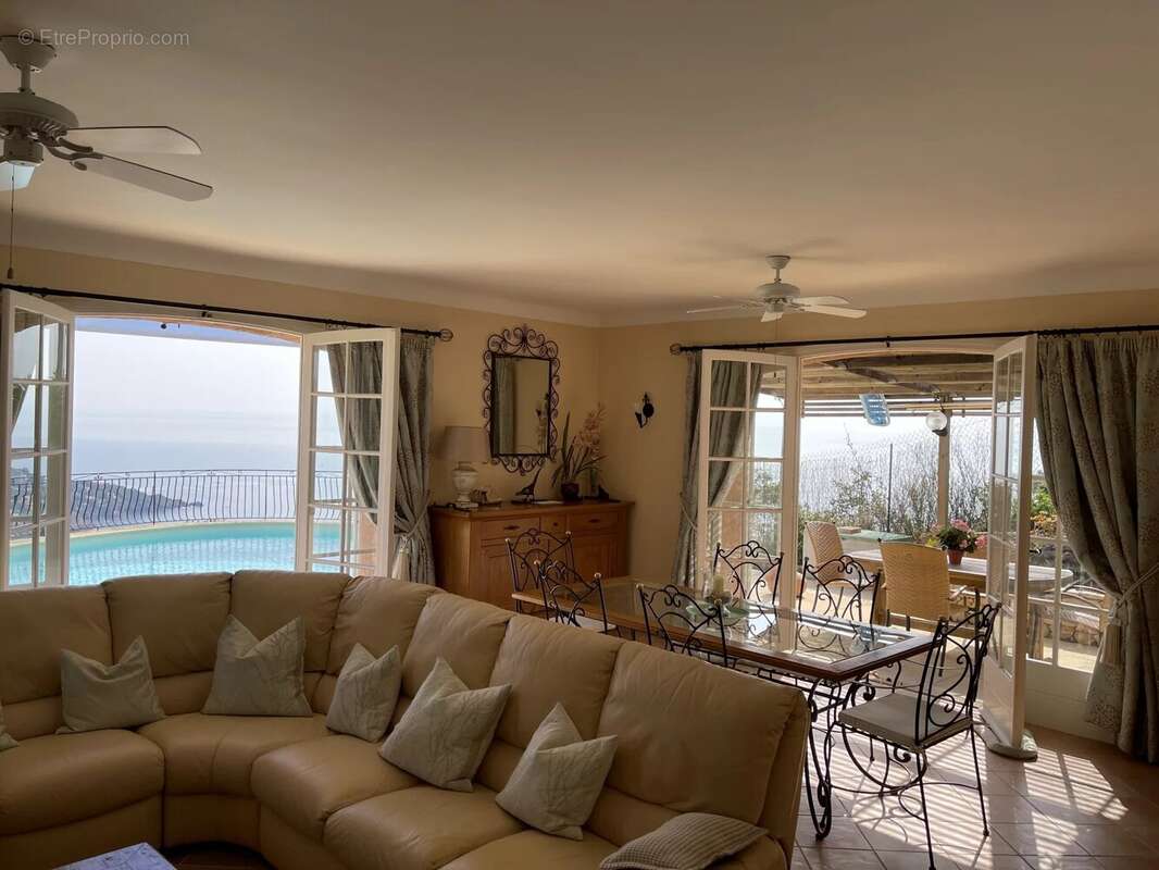 Maison à THEOULE-SUR-MER