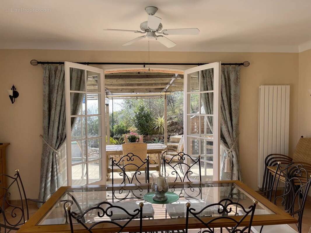 Maison à THEOULE-SUR-MER