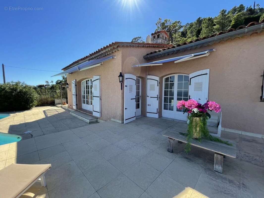 Maison à THEOULE-SUR-MER