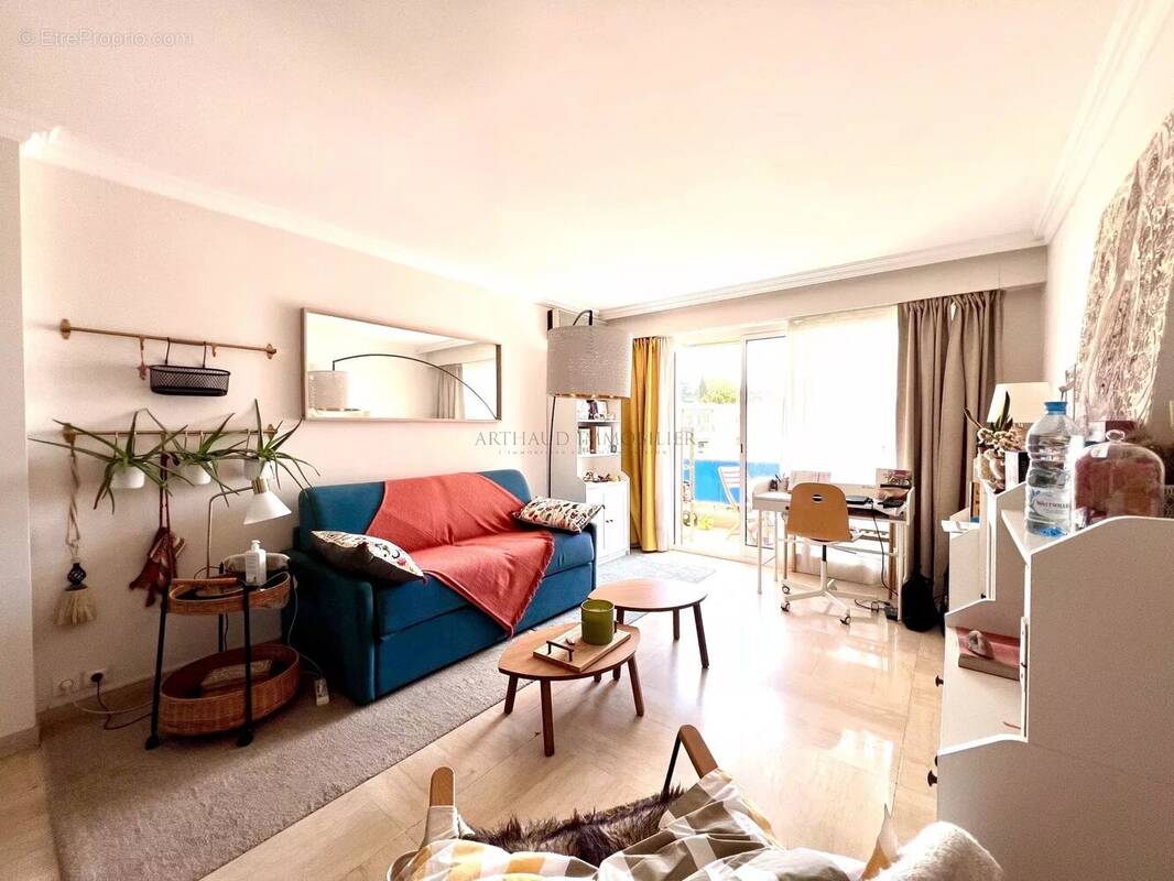 Appartement à LE CANNET