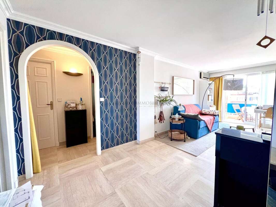 Appartement à LE CANNET