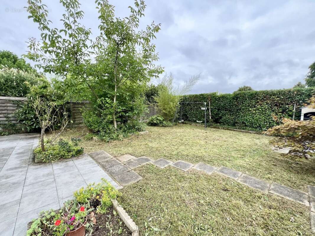 Maison à MONTEVRAIN