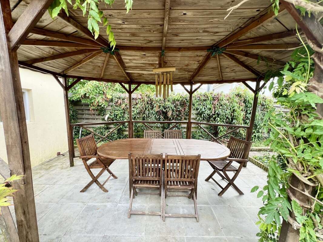 Maison à MONTEVRAIN