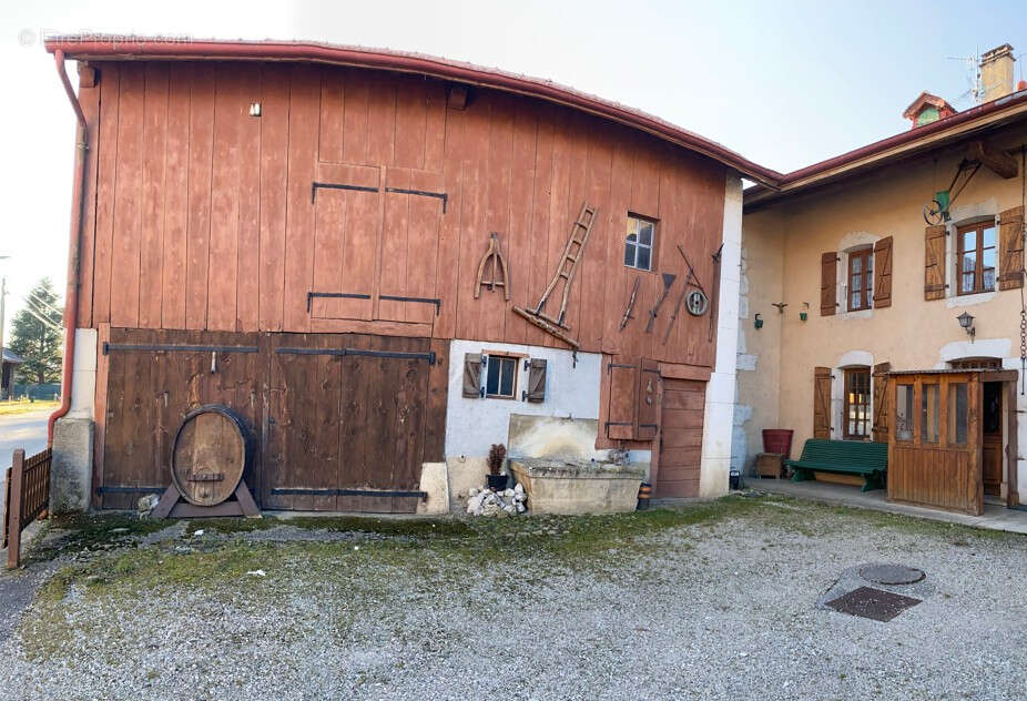 Maison à DIVONNE-LES-BAINS