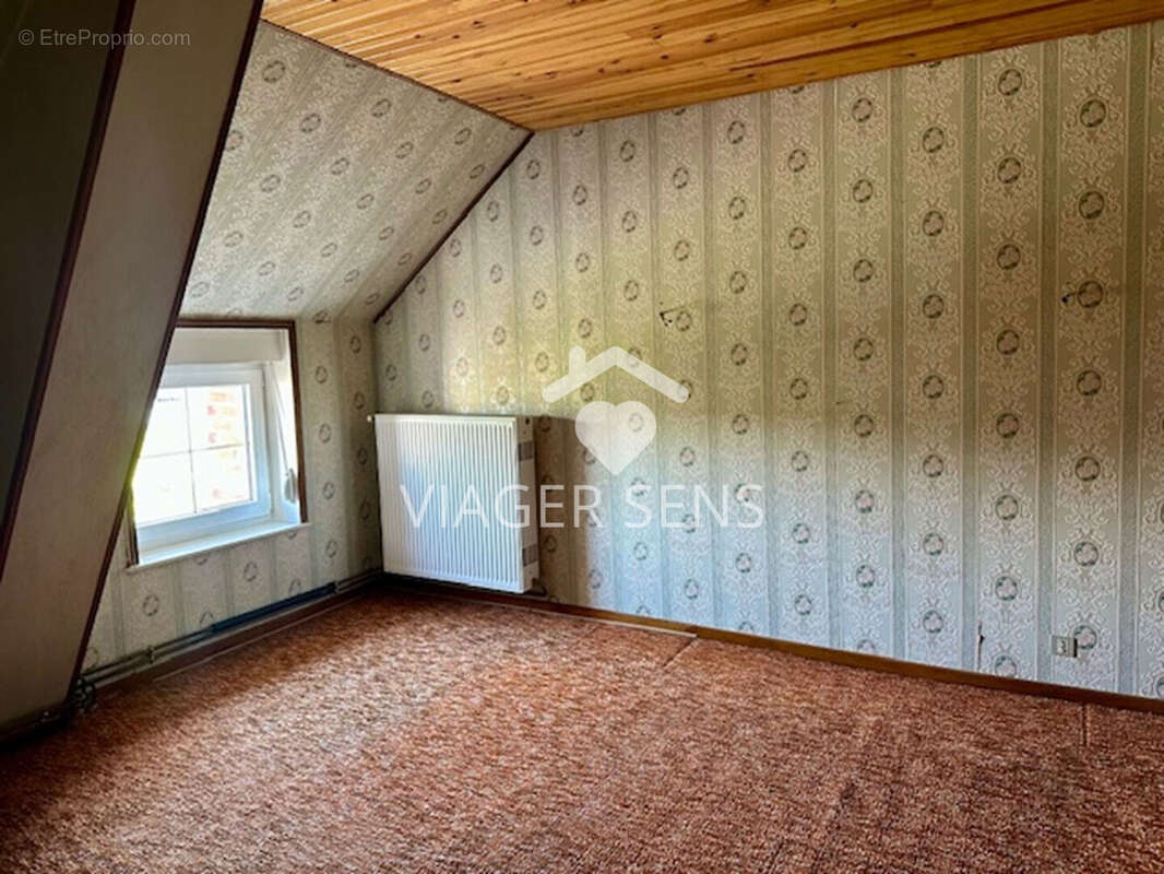 Maison à SARS-POTERIES