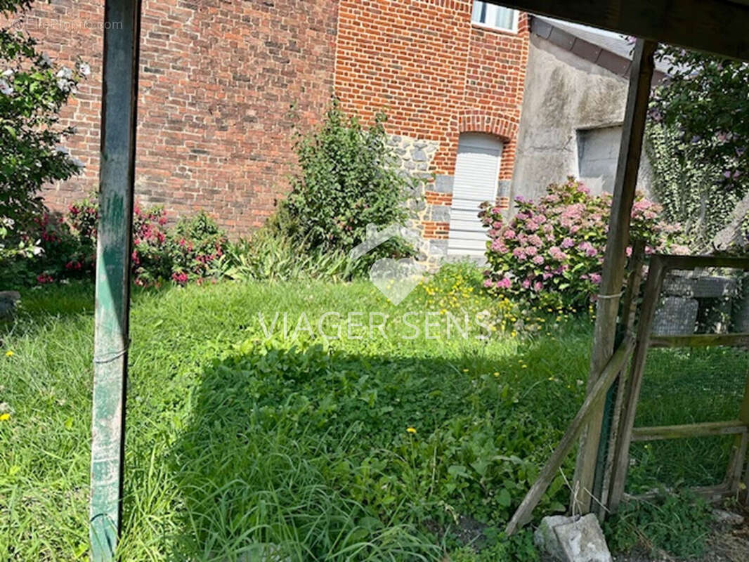 Maison à SARS-POTERIES