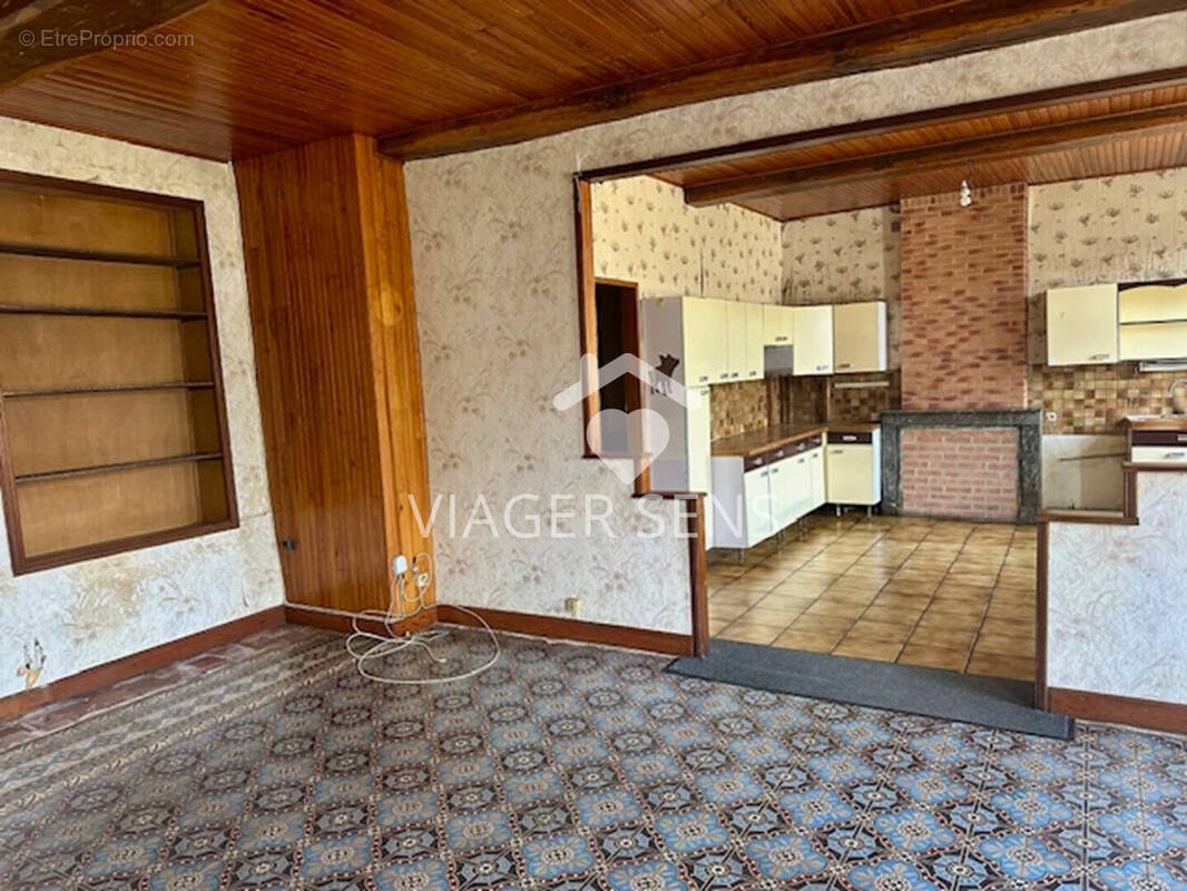 Maison à SARS-POTERIES