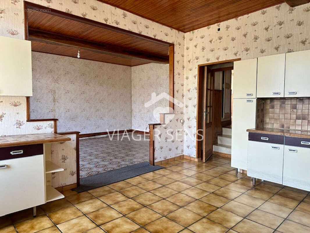 Maison à SARS-POTERIES