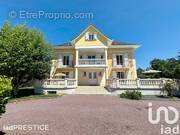 Photo 1 - Maison à LA TRINITE-DE-THOUBERVILLE