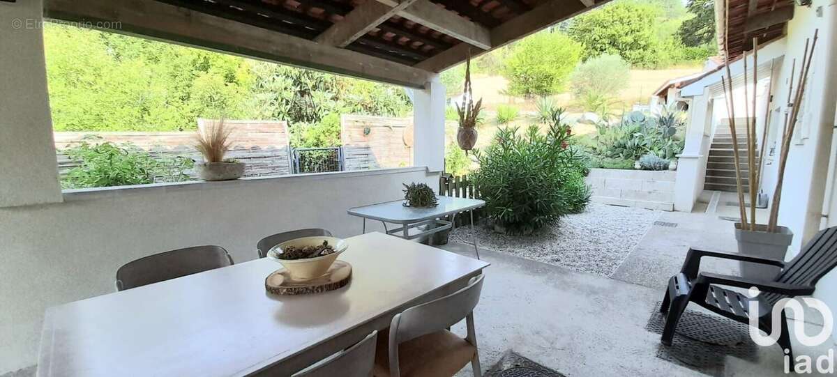 Photo 3 - Maison à SAINT-ROMAIN-LE-NOBLE