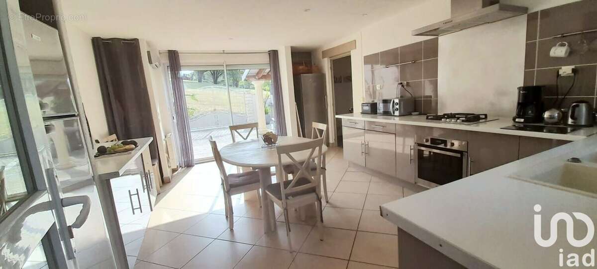 Photo 4 - Maison à SAINT-ROMAIN-LE-NOBLE