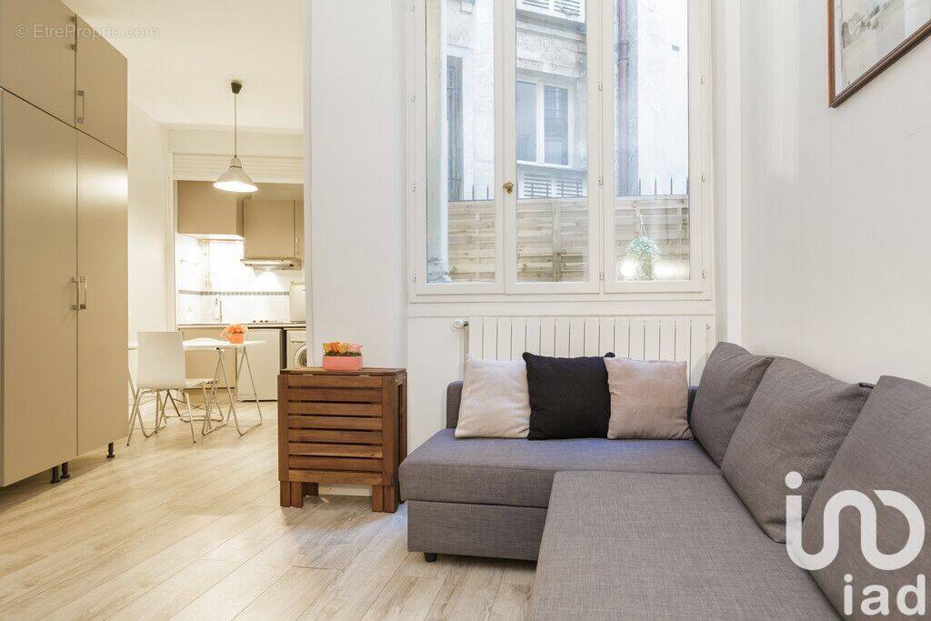 Photo 1 - Appartement à PARIS-16E