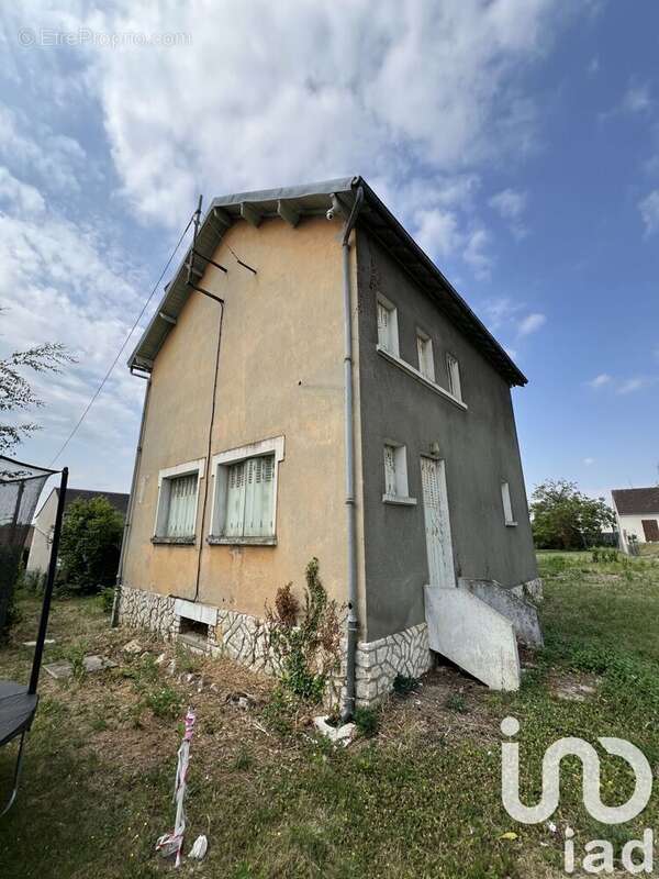 Photo 2 - Maison à SAINT-DOULCHARD