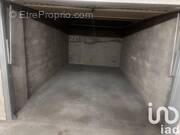 Photo 1 - Parking à VAULX-EN-VELIN