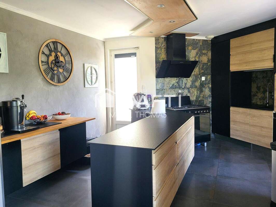 Photo 2 - Maison à NIVOLAS-VERMELLE