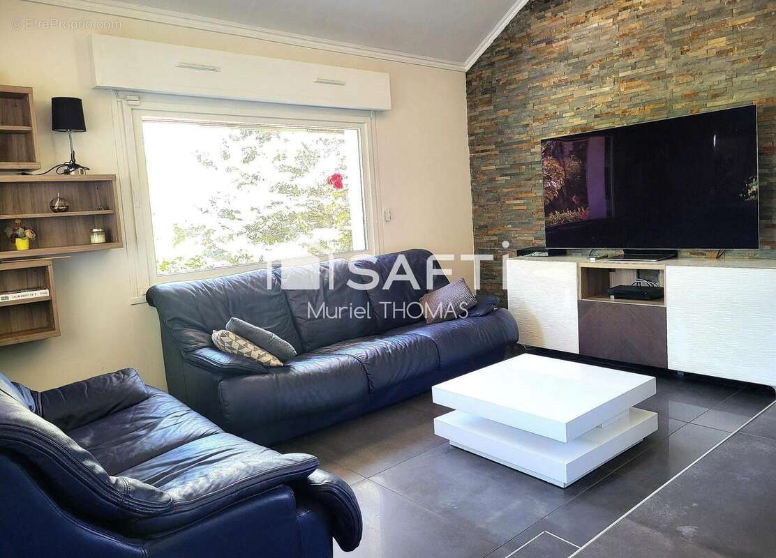 Photo 4 - Maison à NIVOLAS-VERMELLE