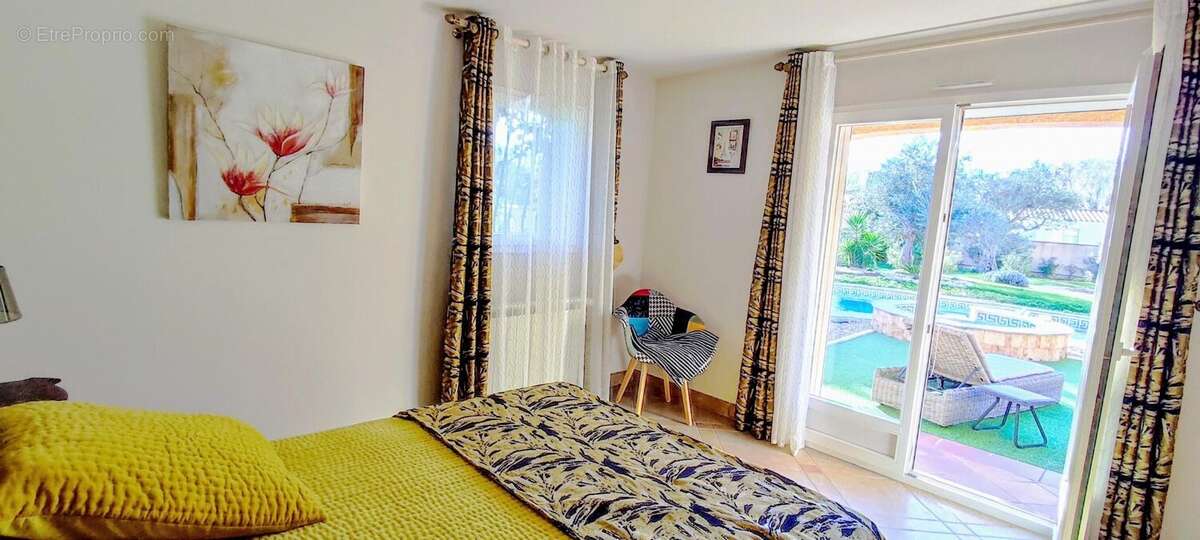 Maison à SAINT-CYPRIEN