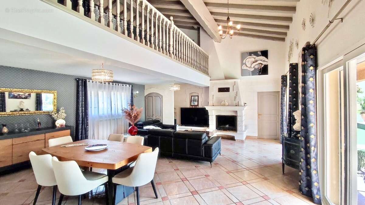 Maison à SAINT-CYPRIEN