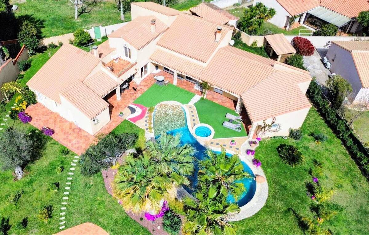 Maison à SAINT-CYPRIEN