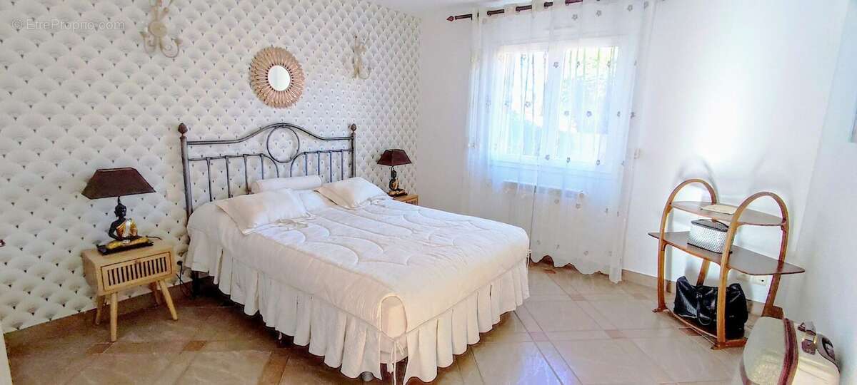 Maison à SAINT-CYPRIEN