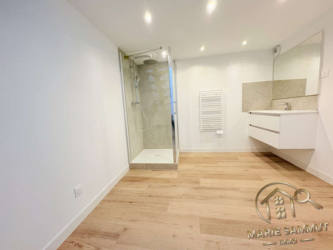 Maison à SAINT-GENIES-DES-MOURGUES