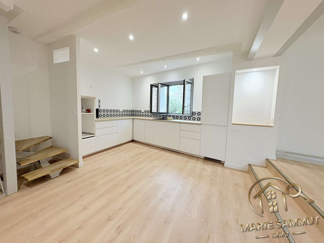 Maison à SAINT-GENIES-DES-MOURGUES