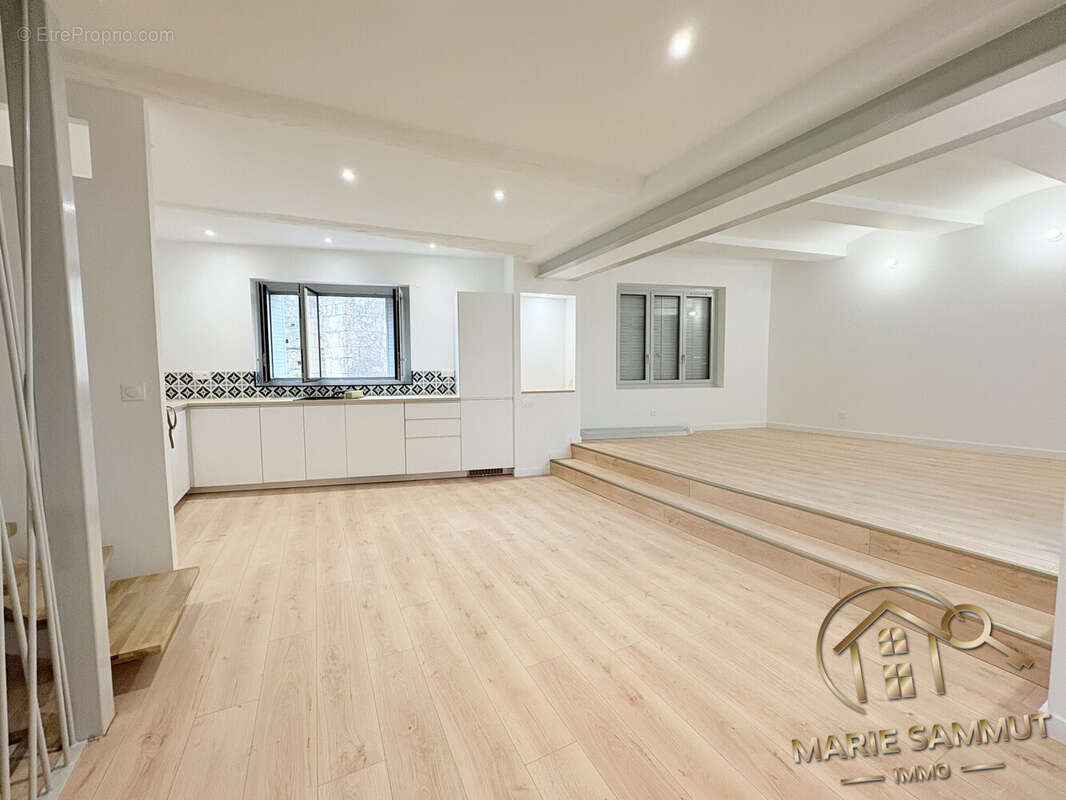 Maison à SAINT-GENIES-DES-MOURGUES